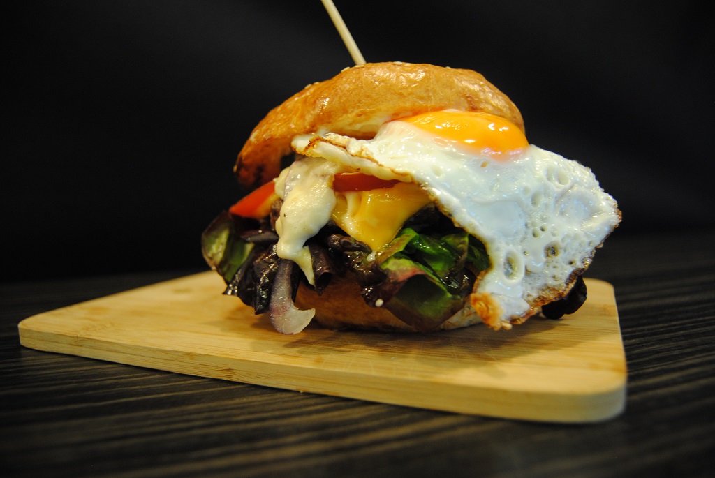 Dastan Burger & Schnitzel house — fotka 3